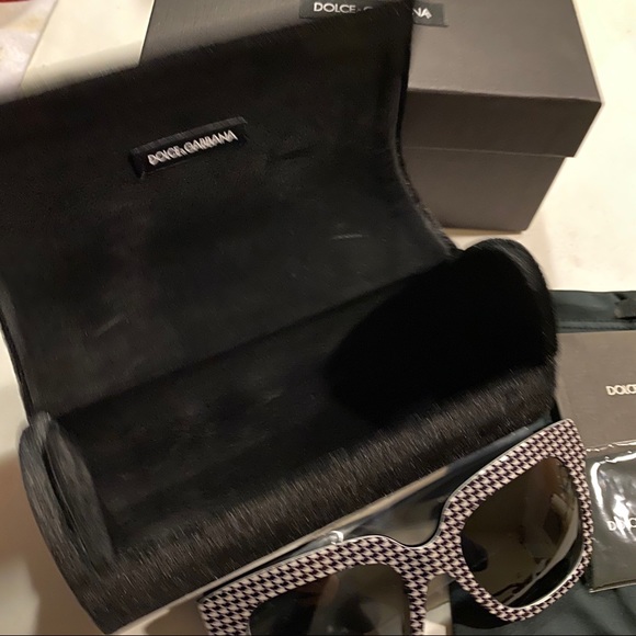 Dolce & Gabbana houndstooth 54mm sunglasses case large oversized glasses